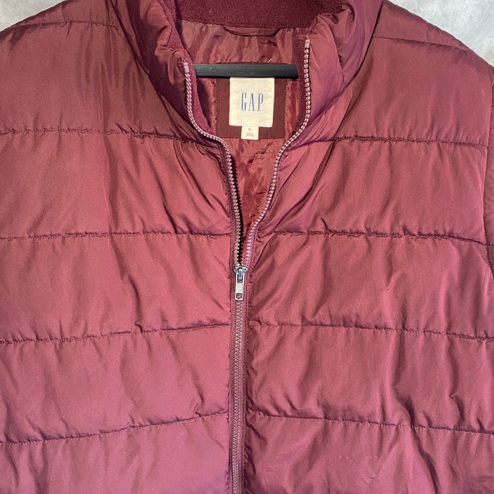 Gap Lightweight Bubble Vest EUC XL!!!
